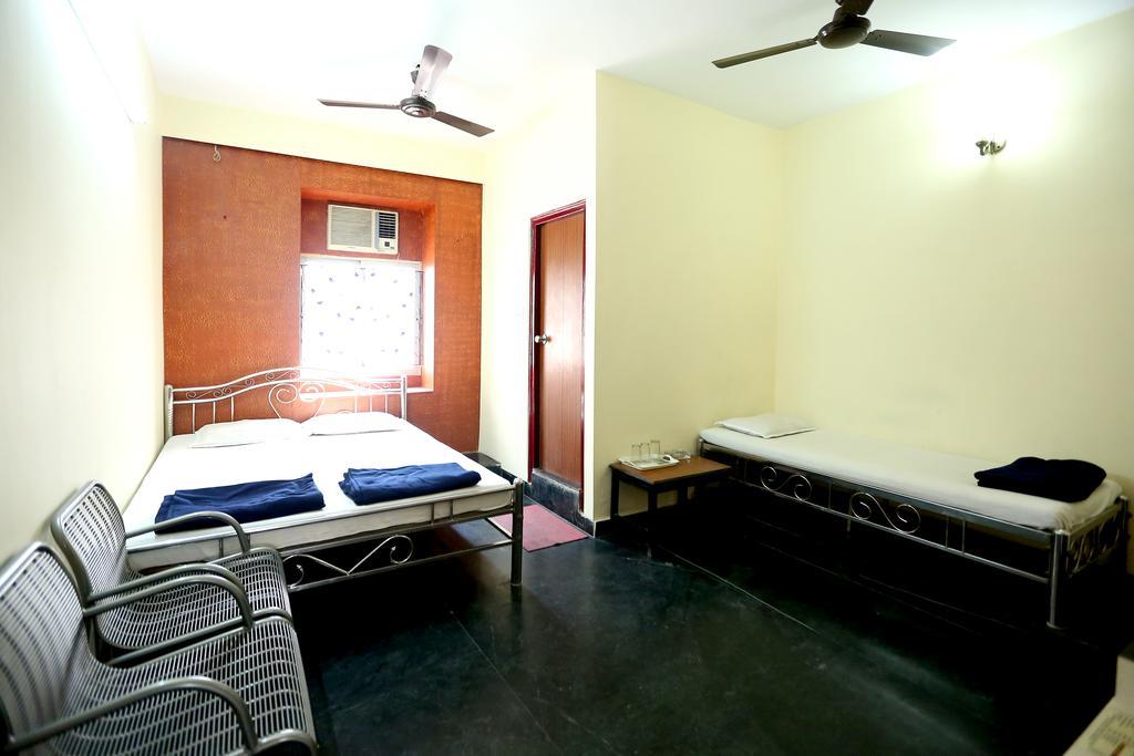 Central Guest House Καλκούτα Εξωτερικό φωτογραφία