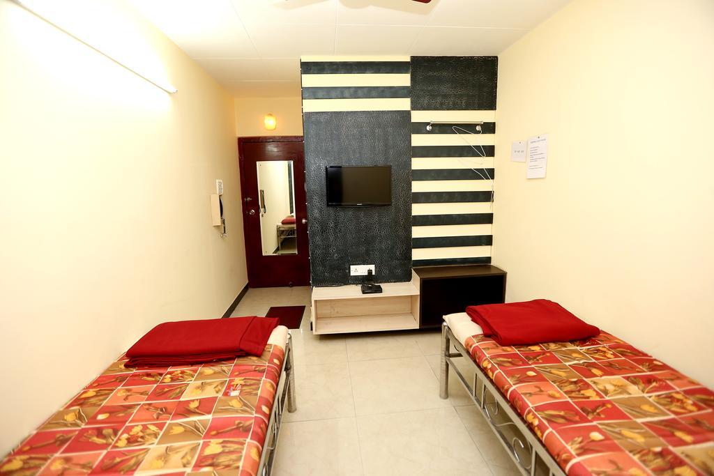 Central Guest House Καλκούτα Εξωτερικό φωτογραφία